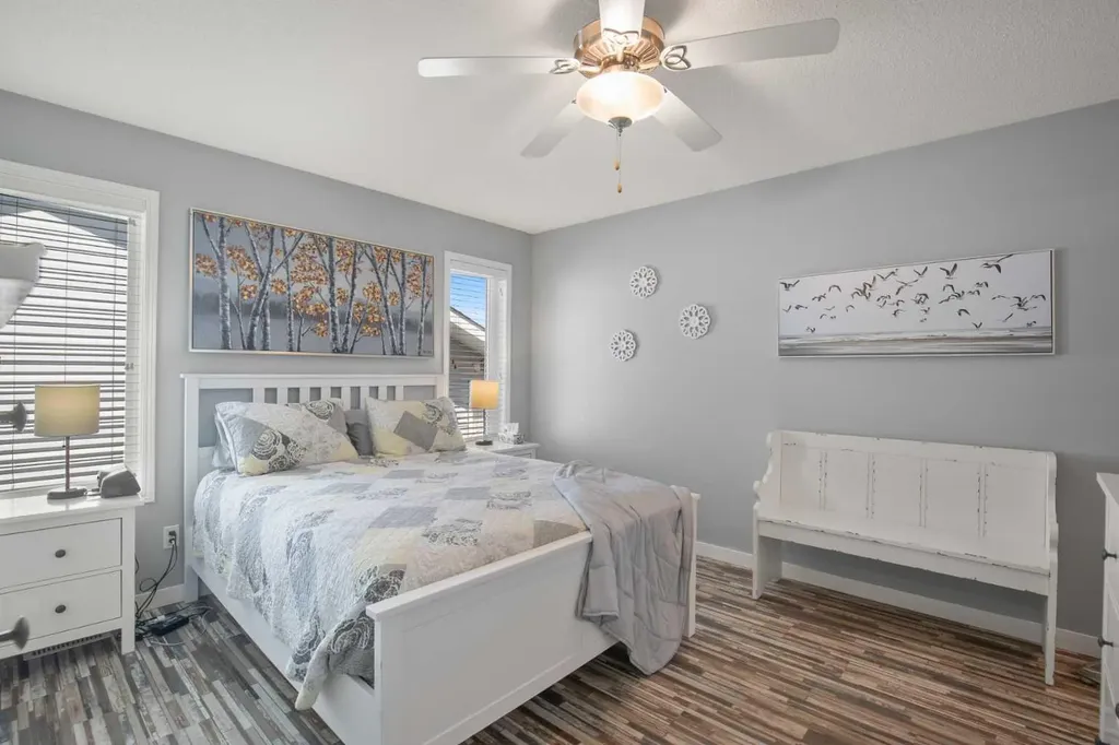 42 Riviera Drive Lacombe AB T4L 2H7