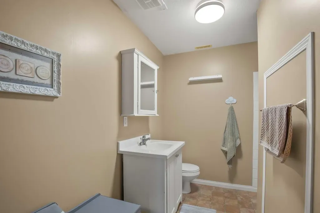 42 Riviera Drive Lacombe AB T4L 2H7