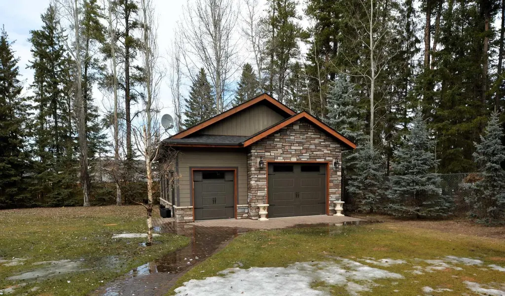 48 Ravine Drive Whitecourt AB T7S 1H5