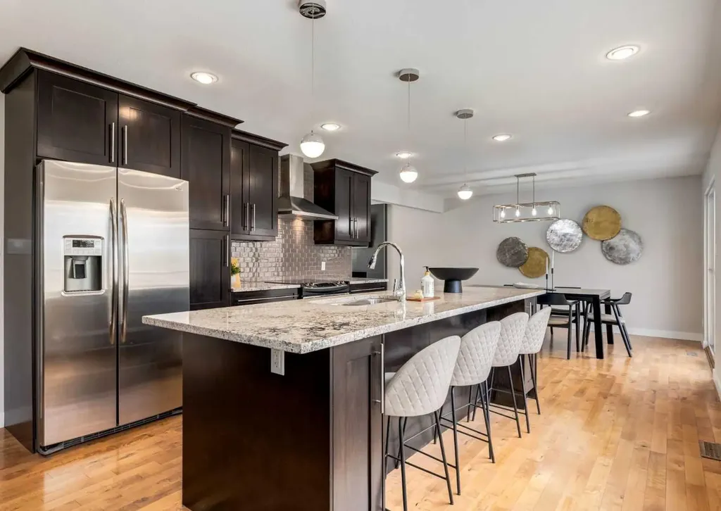 176 Mapleburn Drive SE Calgary AB T2J1Y6