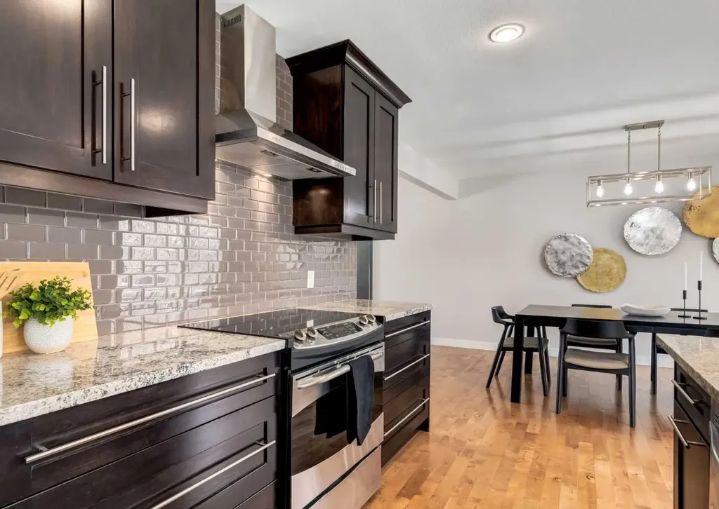 176 Mapleburn Drive SE Calgary AB T2J1Y6