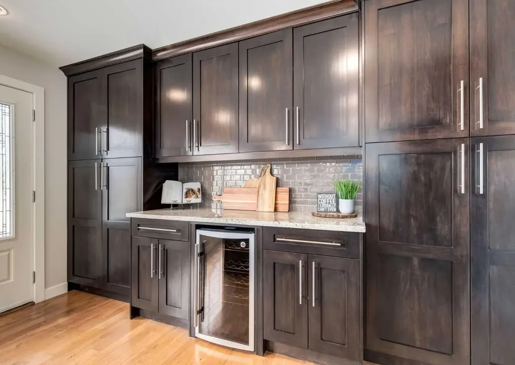 176 Mapleburn Drive SE Calgary AB T2J1Y6