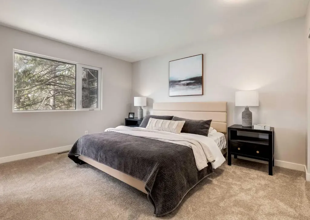 176 Mapleburn Drive SE Calgary AB T2J1Y6