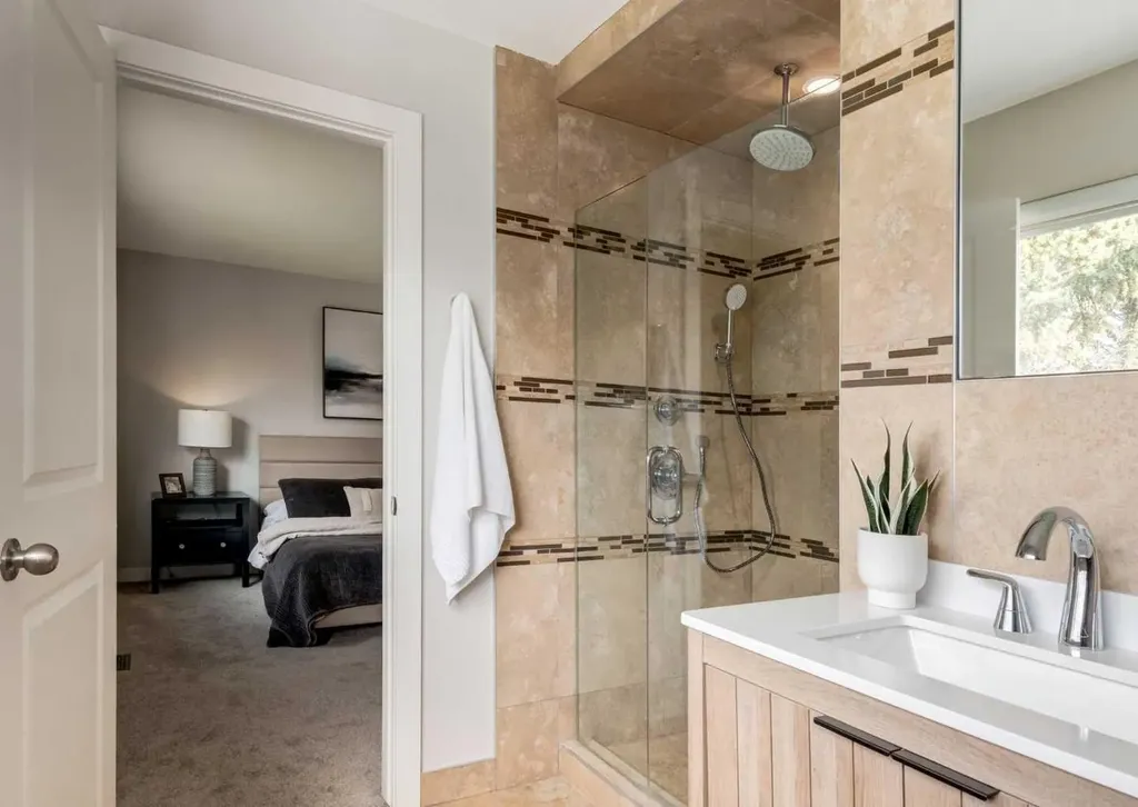 176 Mapleburn Drive SE Calgary AB T2J1Y6