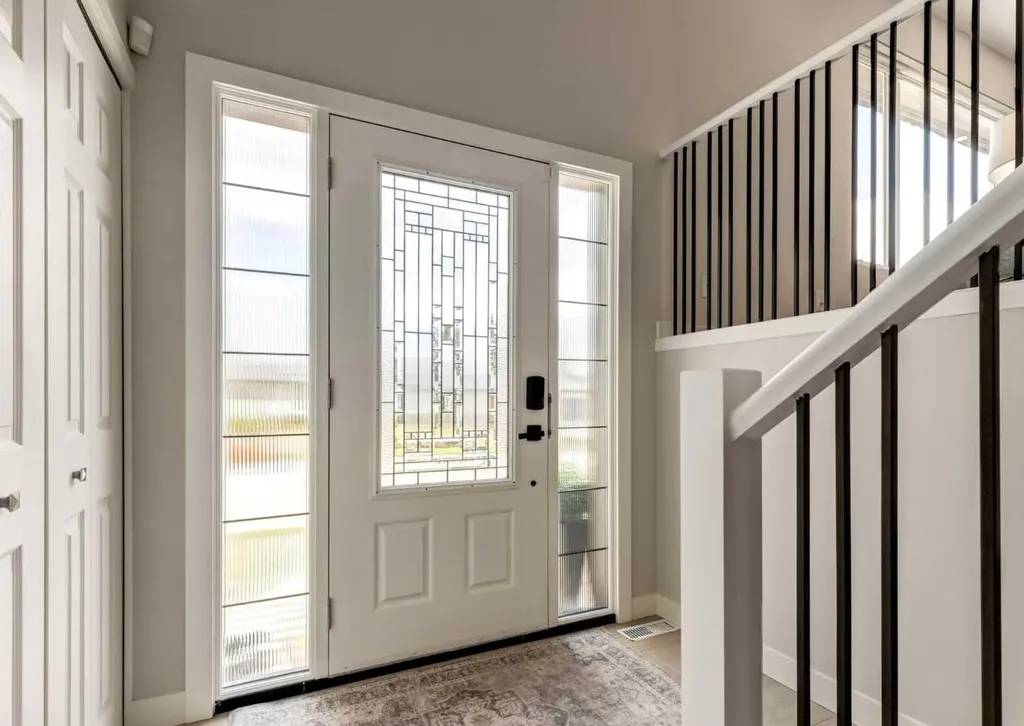 176 Mapleburn Drive SE Calgary AB T2J1Y6