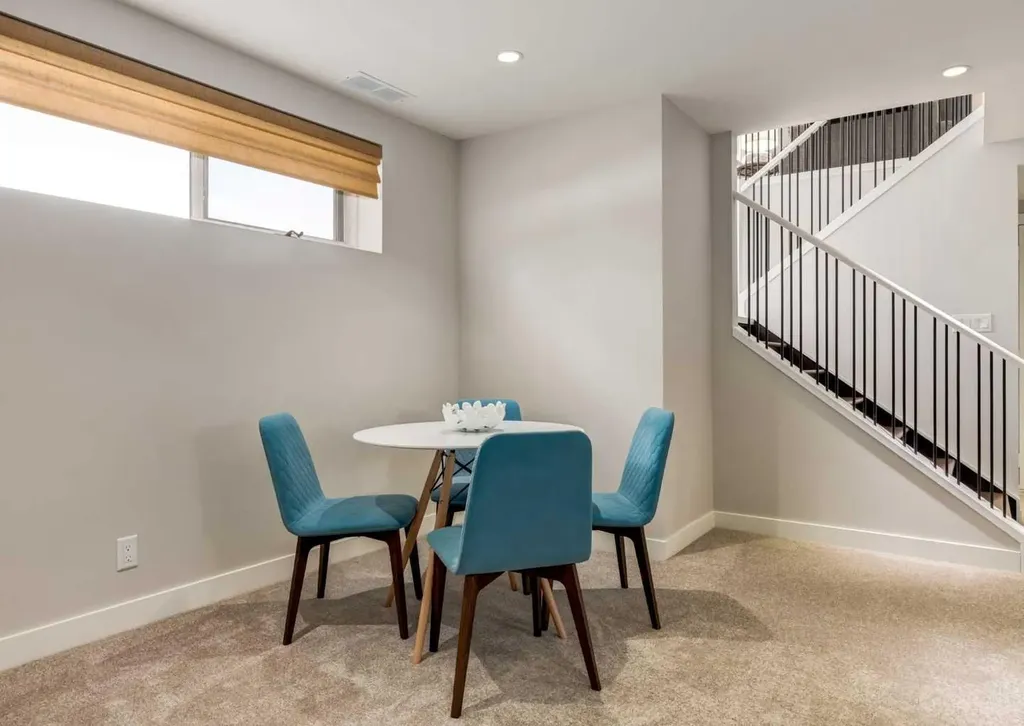 176 Mapleburn Drive SE Calgary AB T2J1Y6