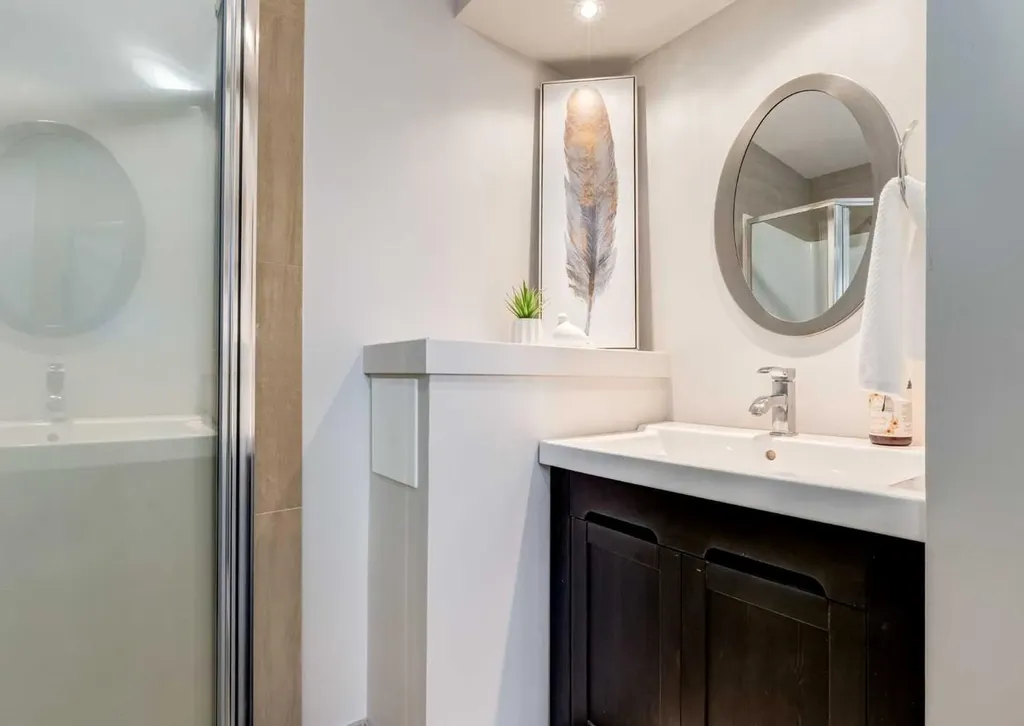 176 Mapleburn Drive SE Calgary AB T2J1Y6