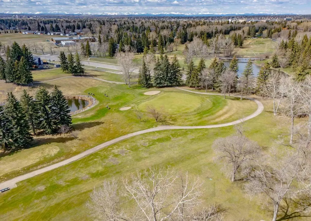 176 Mapleburn Drive SE Calgary AB T2J1Y6