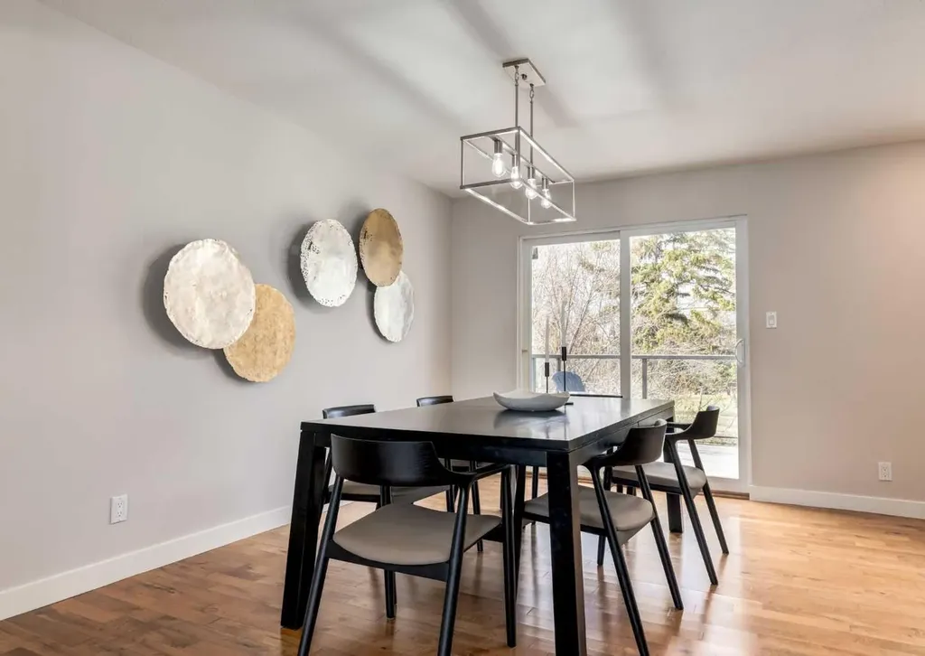 176 Mapleburn Drive SE Calgary AB T2J1Y6