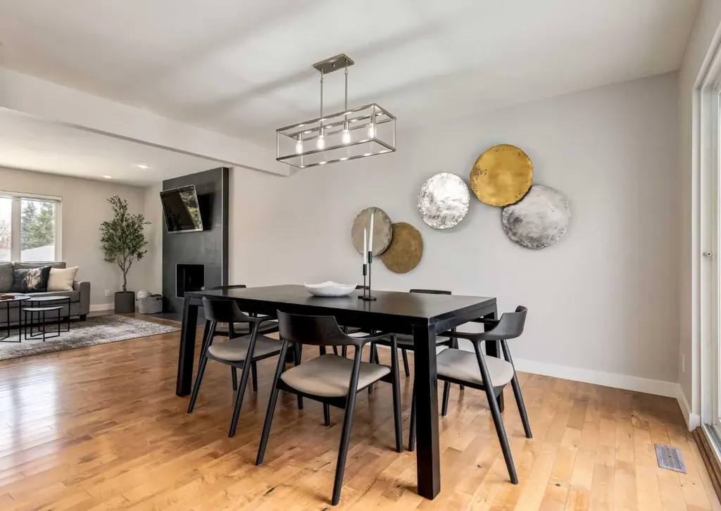 176 Mapleburn Drive SE Calgary AB T2J1Y6