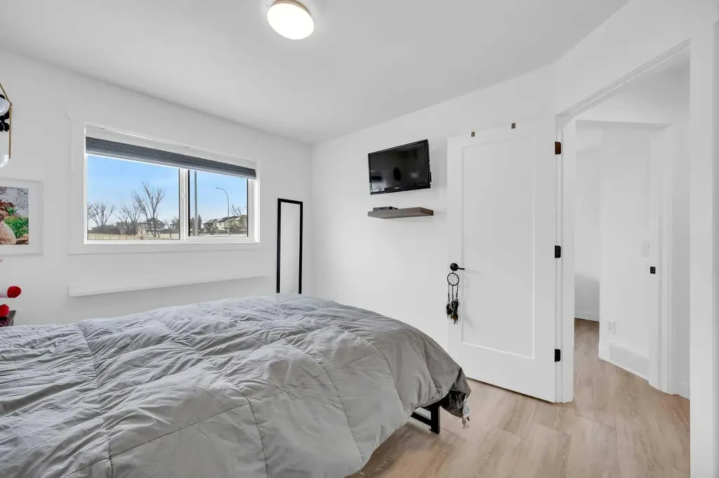 5 Country Hills Drive NW Calgary AB T3K 4S5