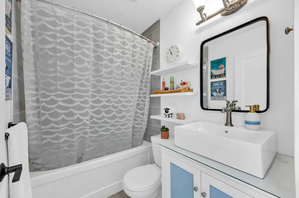 5 Country Hills Drive NW Calgary AB T3K 4S5