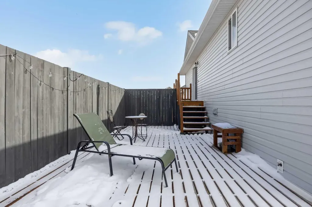 5 Country Hills Drive NW Calgary AB T3K 4S5