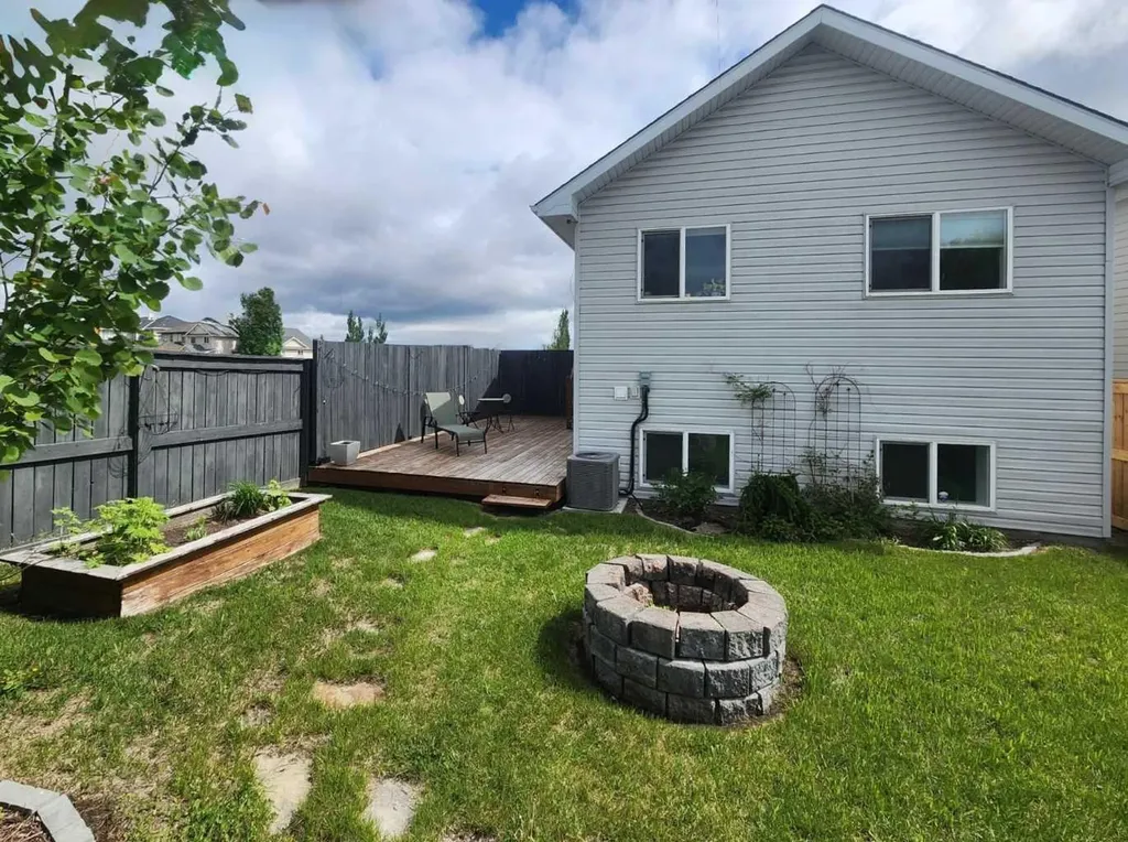 5 Country Hills Drive NW Calgary AB T3K 4S5