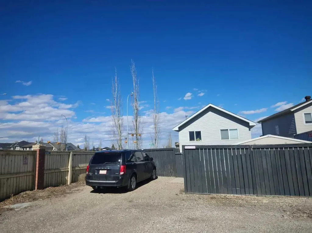 5 Country Hills Drive NW Calgary AB T3K 4S5