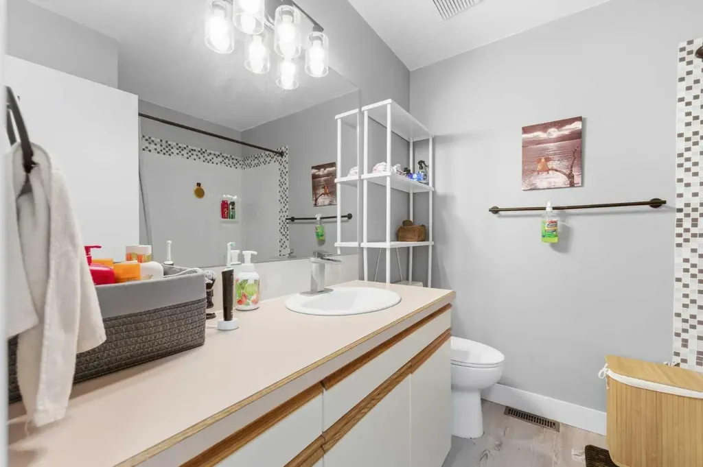 13 Green Meadow Crescent Strathmore AB T1P 1H4