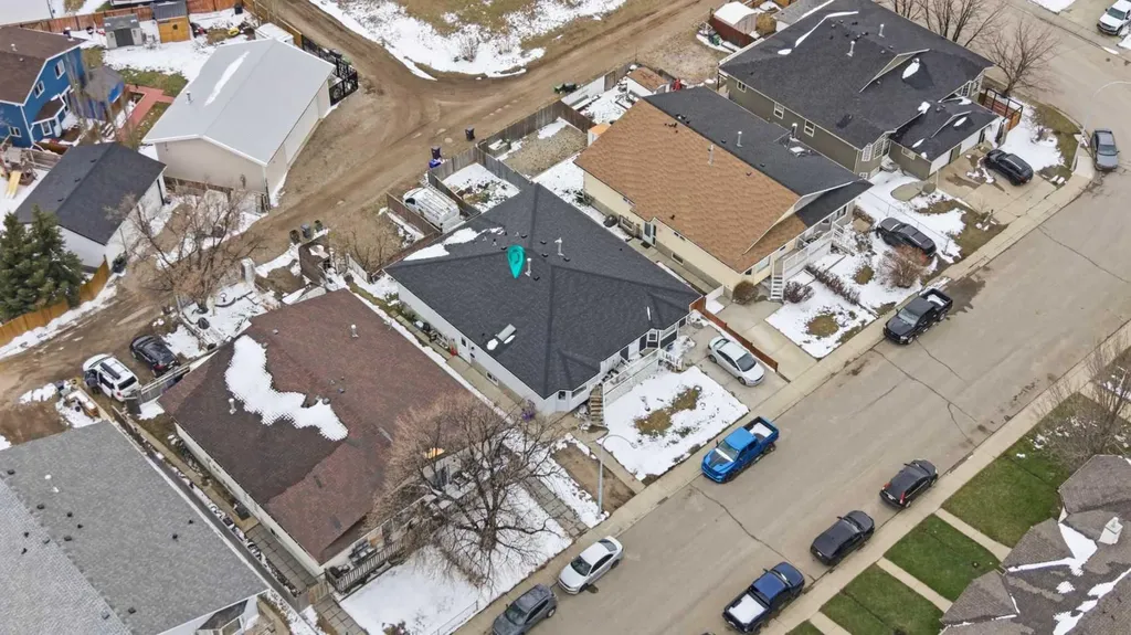 13 Green Meadow Crescent Strathmore AB T1P 1H4
