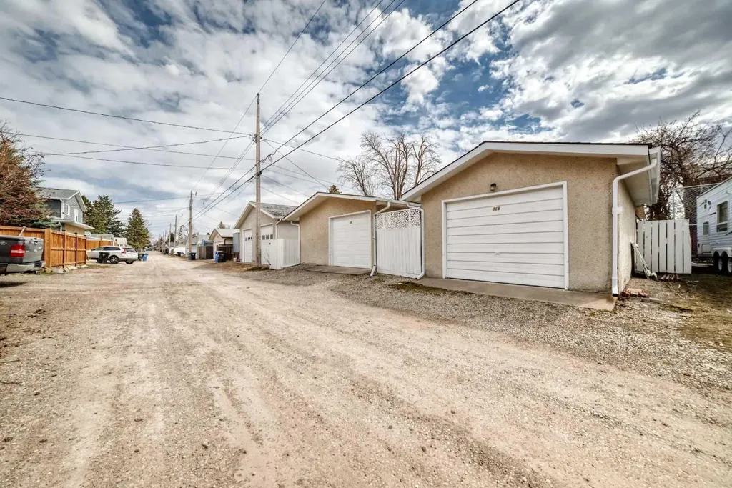 165 Marbrooke Circle NE Calgary AB T2A 2W4