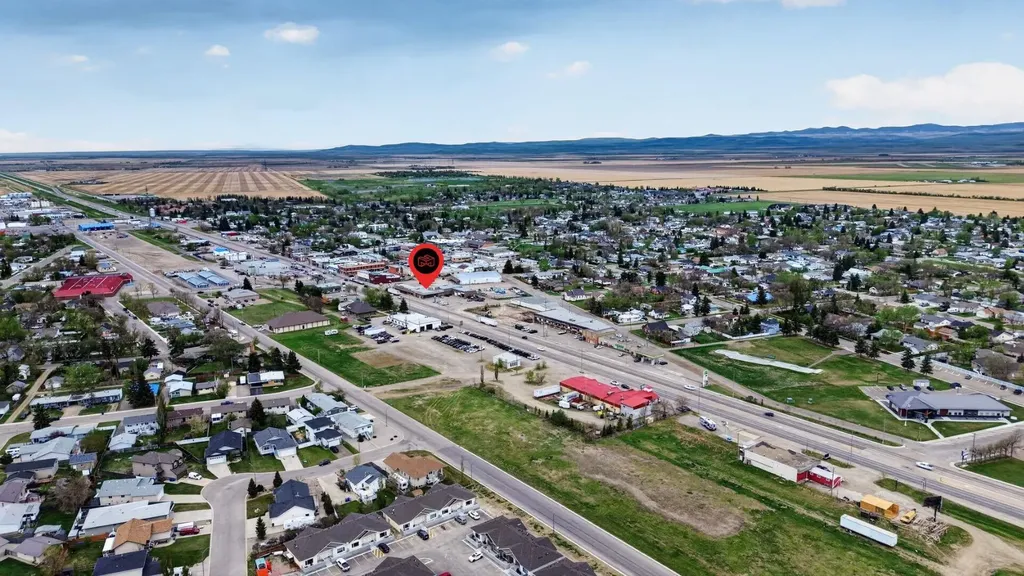 5115 1 Street W Claresholm AB T0L 0T0