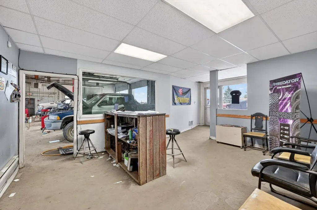 5115 1 Street W Claresholm AB T0L 0T0