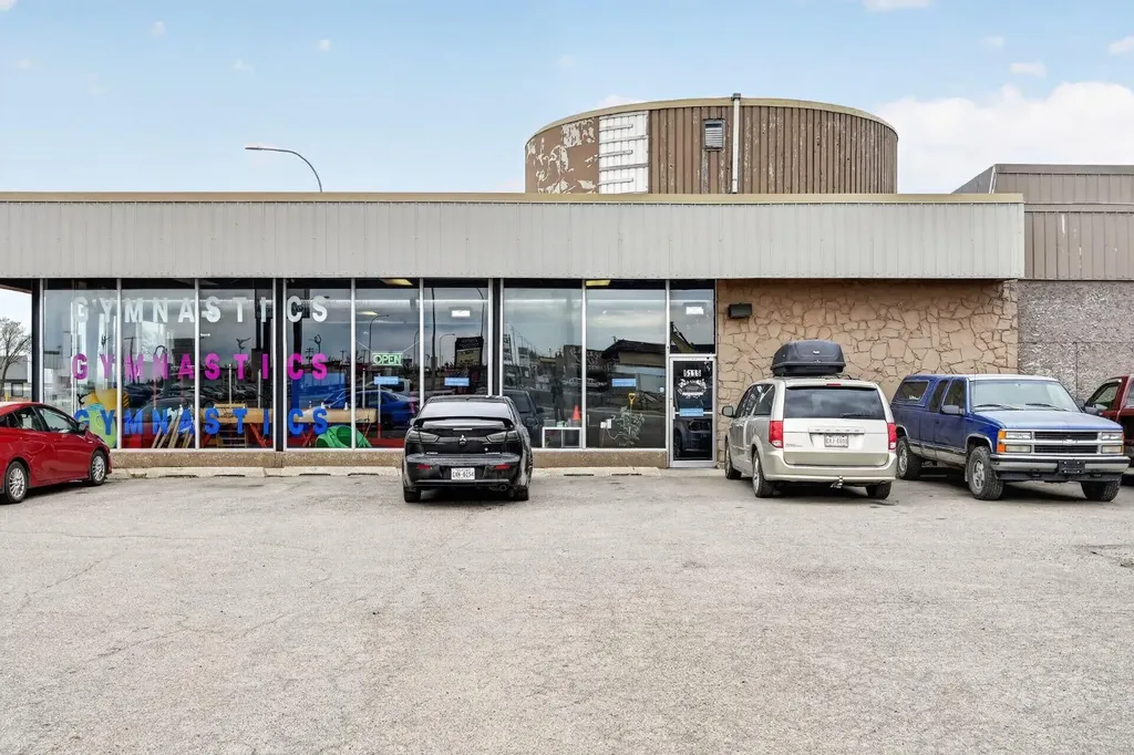 5115 1 Street W Claresholm AB T0L 0T0