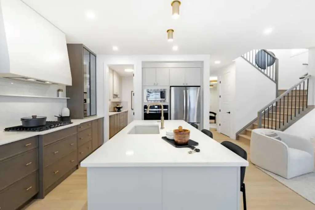 368 Drystone Way NW Calgary AB T3R2L9