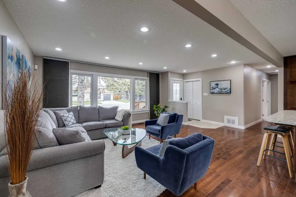 5207 Grove Hill Road SW Calgary AB T3E 4G7