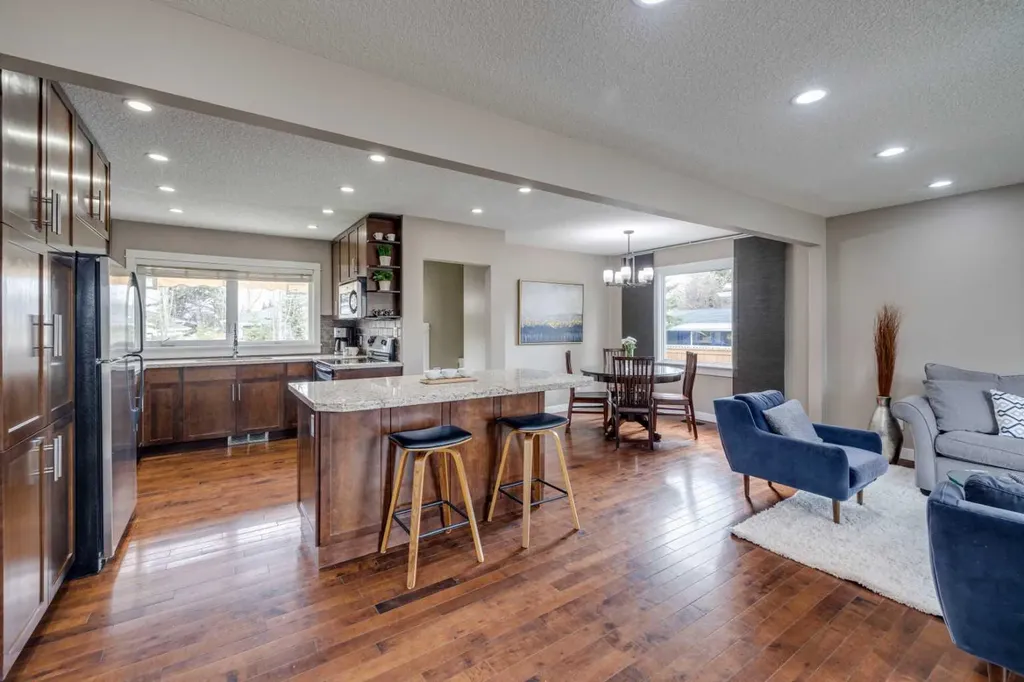 5207 Grove Hill Road SW Calgary AB T3E 4G7