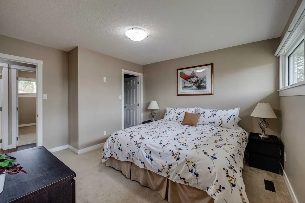 5207 Grove Hill Road SW Calgary AB T3E 4G7