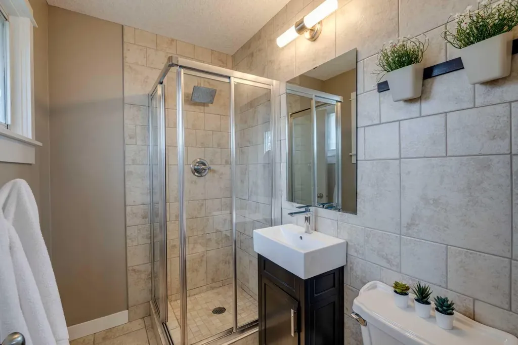 5207 Grove Hill Road SW Calgary AB T3E 4G7