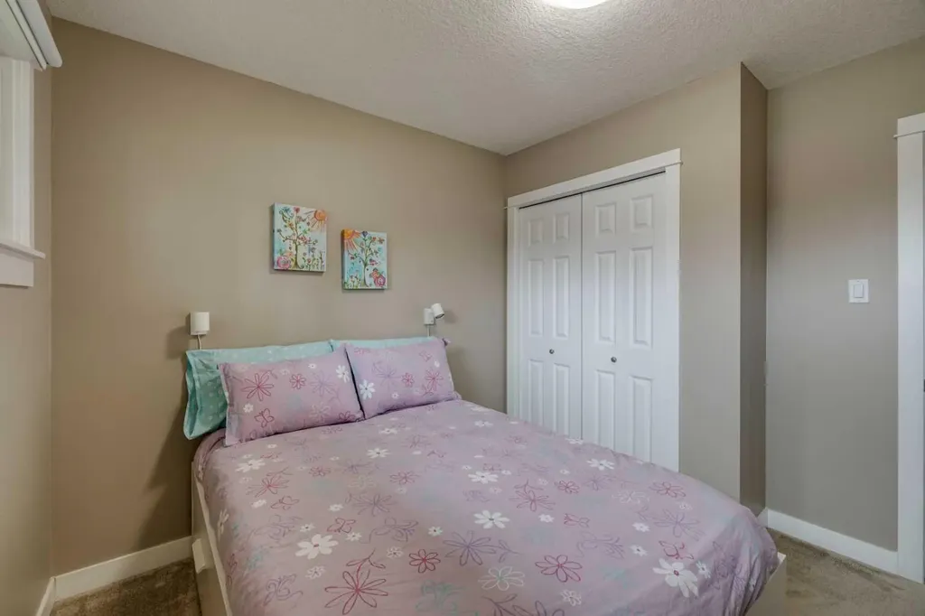 5207 Grove Hill Road SW Calgary AB T3E 4G7
