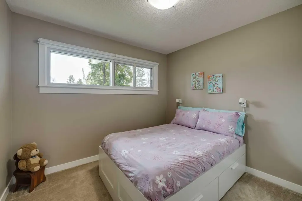 5207 Grove Hill Road SW Calgary AB T3E 4G7