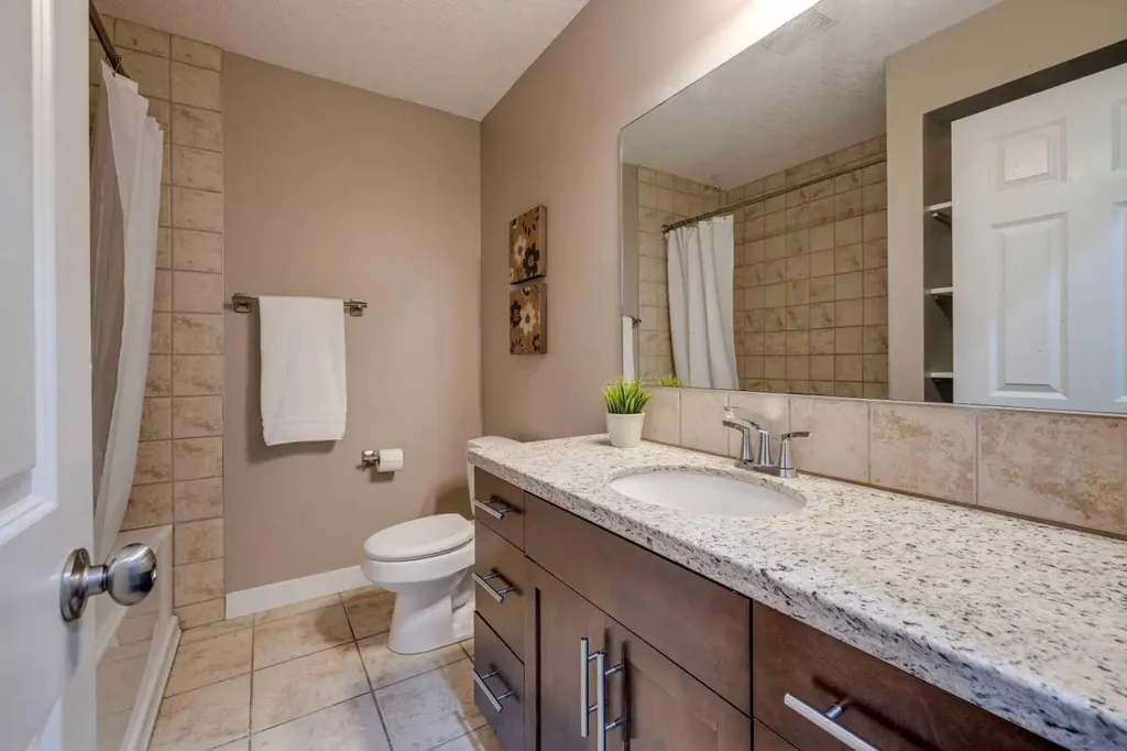 5207 Grove Hill Road SW Calgary AB T3E 4G7