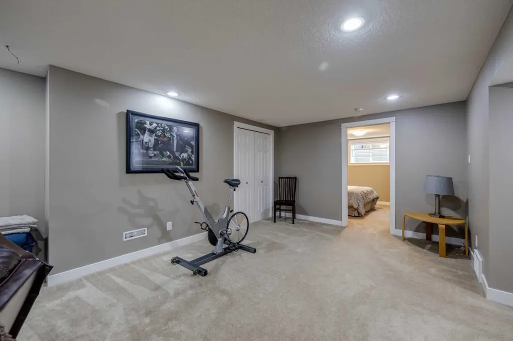 5207 Grove Hill Road SW Calgary AB T3E 4G7