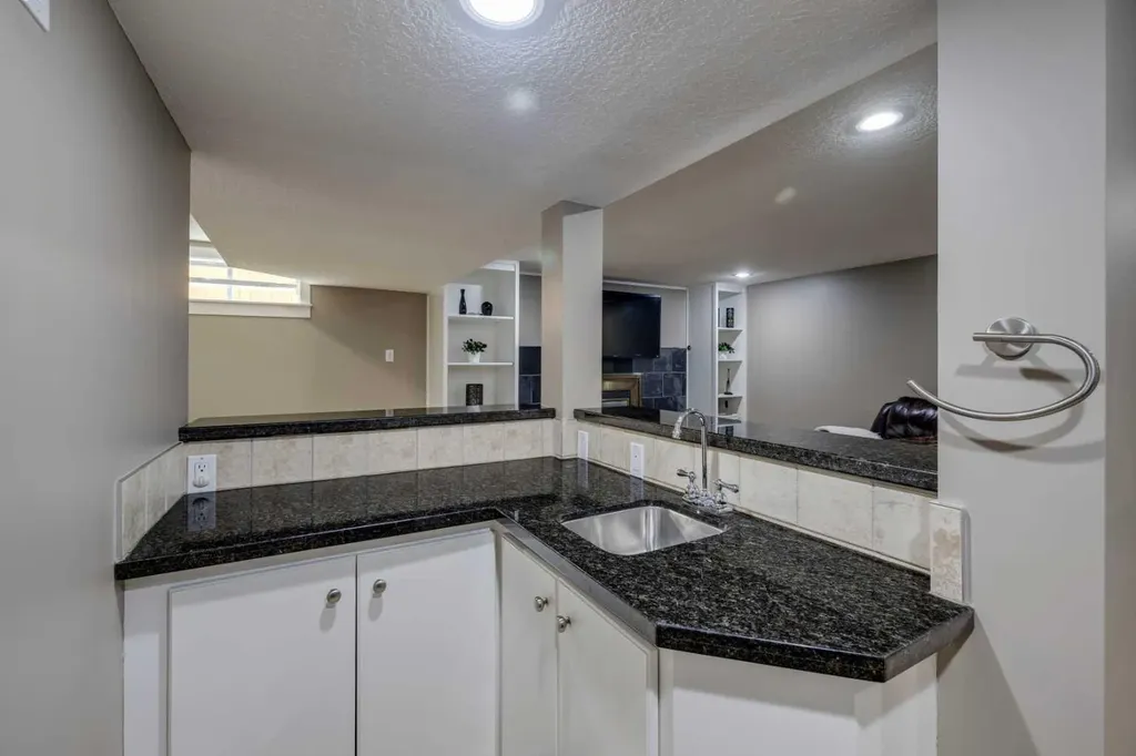 5207 Grove Hill Road SW Calgary AB T3E 4G7