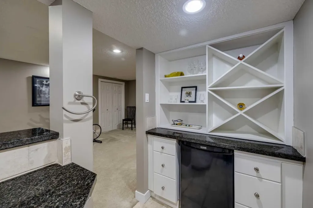 5207 Grove Hill Road SW Calgary AB T3E 4G7