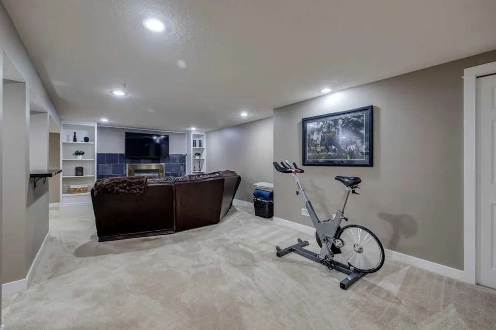 5207 Grove Hill Road SW Calgary AB T3E 4G7