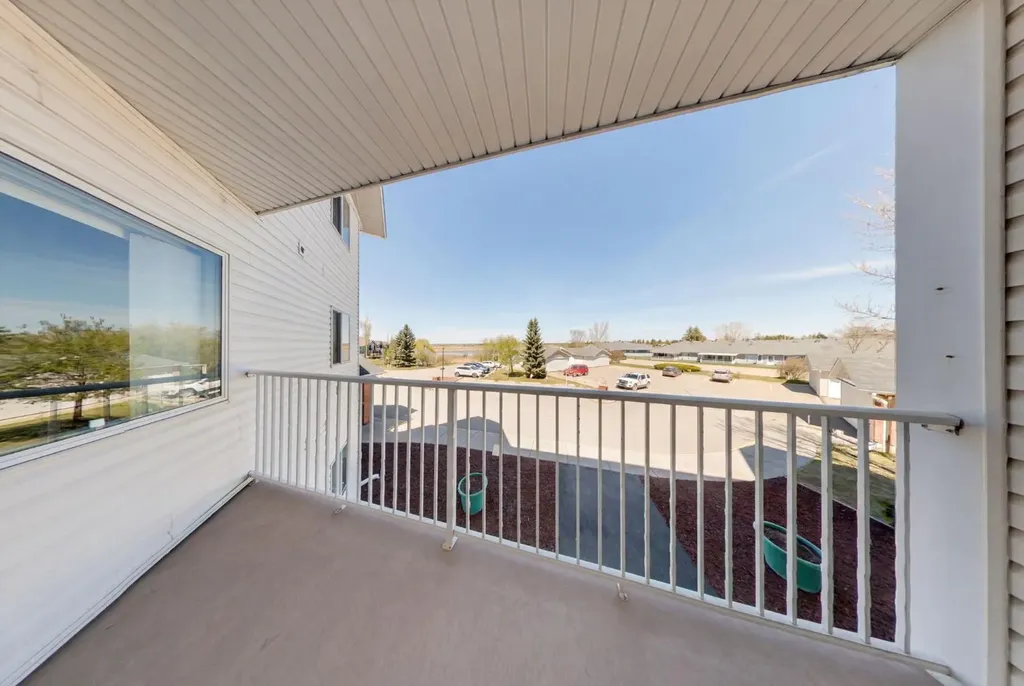 3 Parklane Way Strathmore AB T1P 1N6