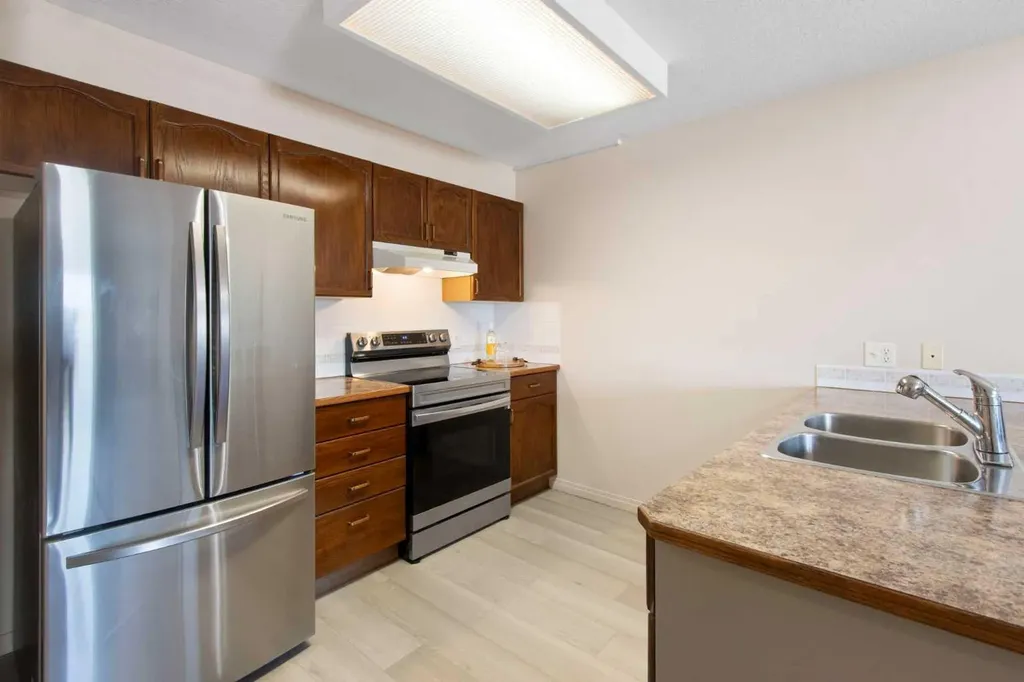 3 Parklane Way Strathmore AB T1P 1N6