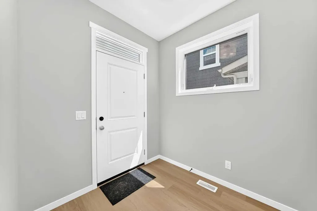 547 Mercado Avenue SE Calgary AB T3M 4C9