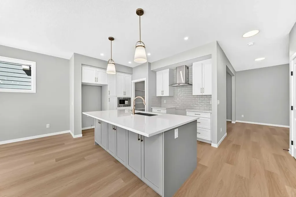 547 Mercado Avenue SE Calgary AB T3M 4C9