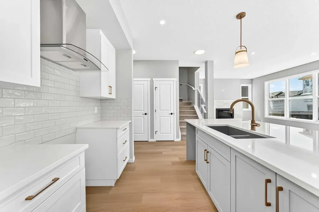 547 Mercado Avenue SE Calgary AB T3M 4C9