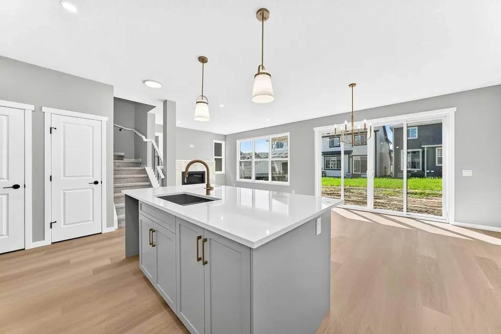 547 Mercado Avenue SE Calgary AB T3M 4C9