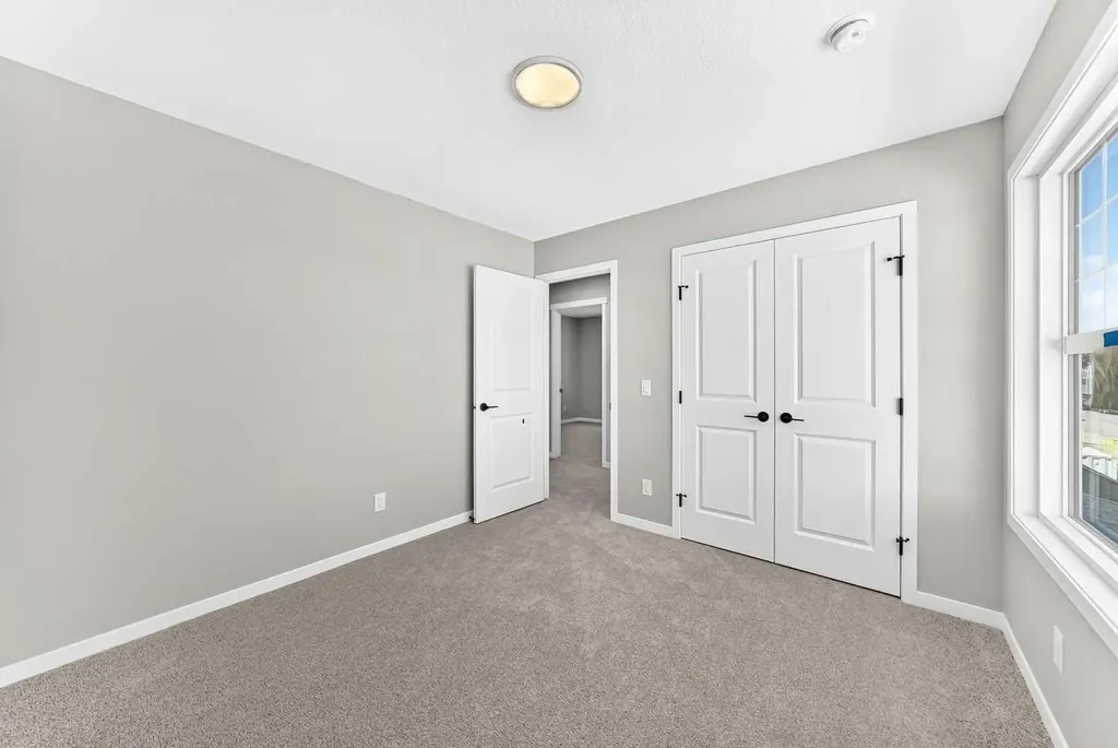 547 Mercado Avenue SE Calgary AB T3M 4C9
