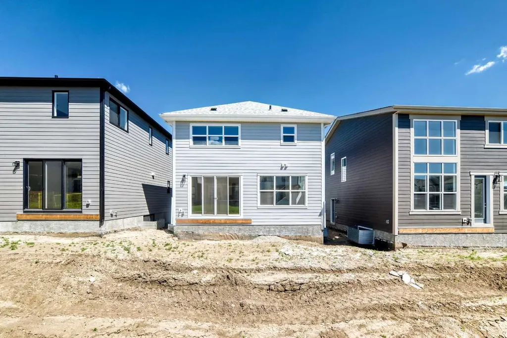 547 Mercado Avenue SE Calgary AB T3M 4C9