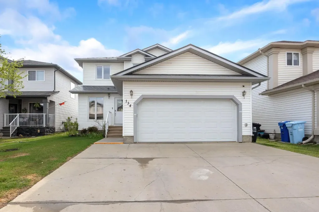 134 Cottonwood Creek Way Fort Mcmurray AB T9K 2T9