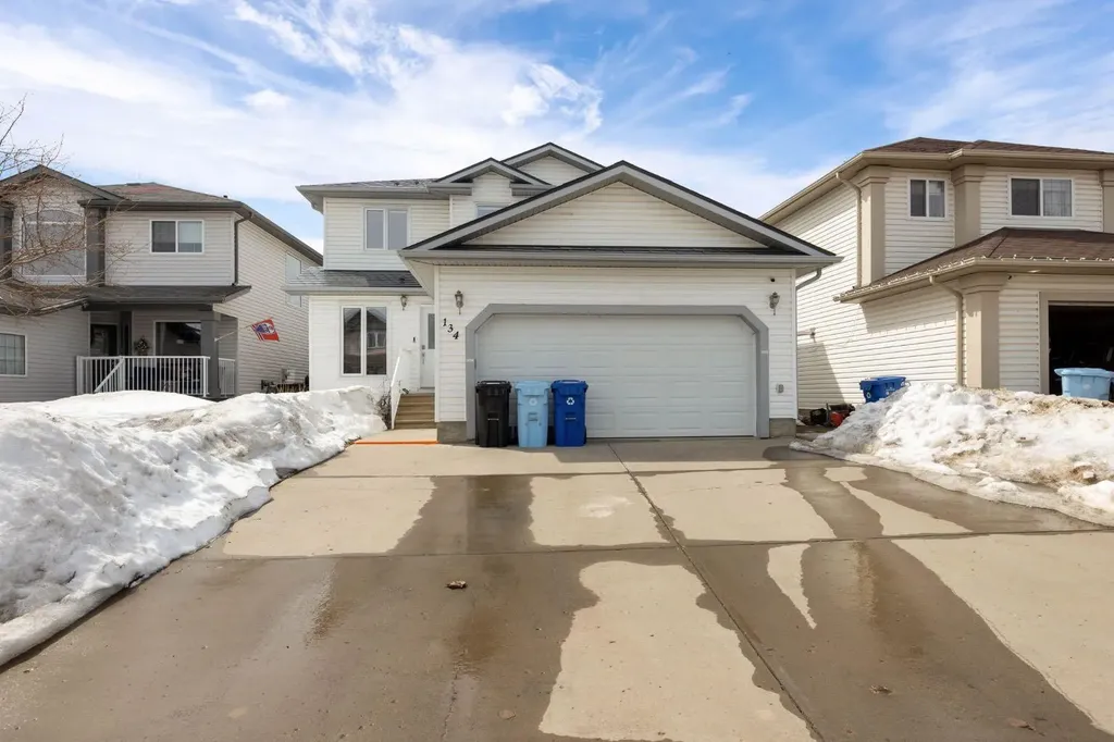 134 Cottonwood Creek Way Fort Mcmurray AB T9K 2T9