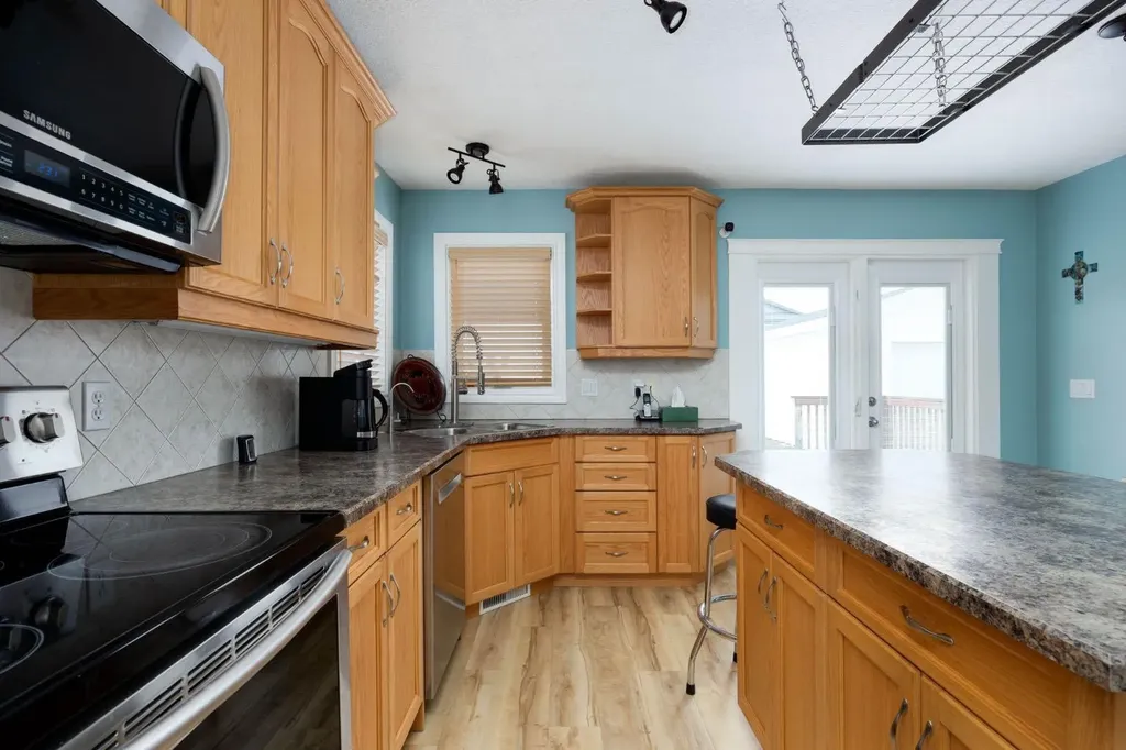 134 Cottonwood Creek Way Fort Mcmurray AB T9K 2T9