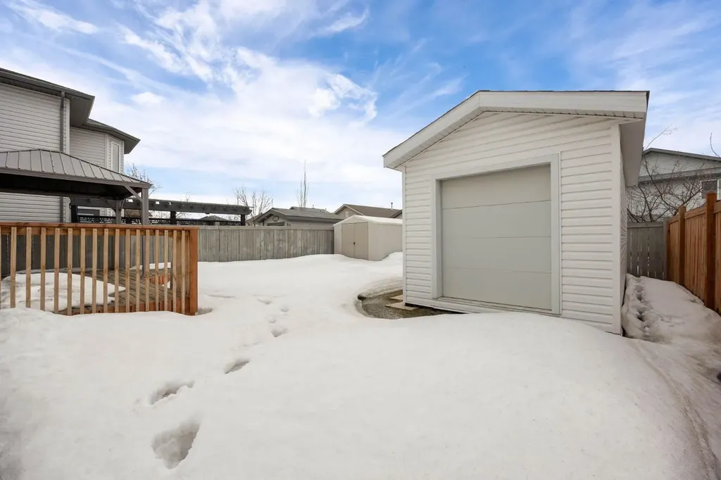 134 Cottonwood Creek Way Fort Mcmurray AB T9K 2T9