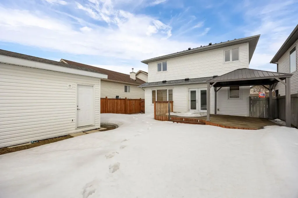 134 Cottonwood Creek Way Fort Mcmurray AB T9K 2T9
